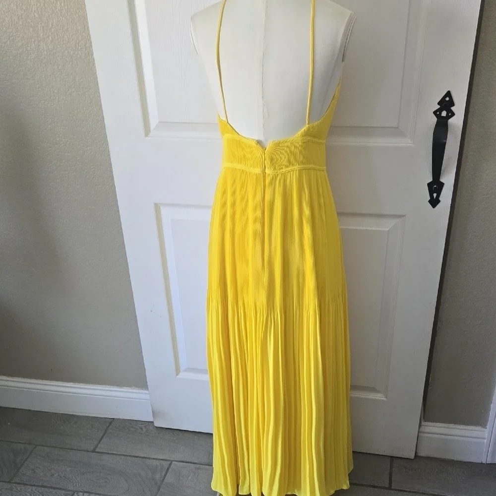 AMUR Yellow Pleated‎ Halter Maxi Dress Formal Evening Gown Size 4 - Picture 5 of 9